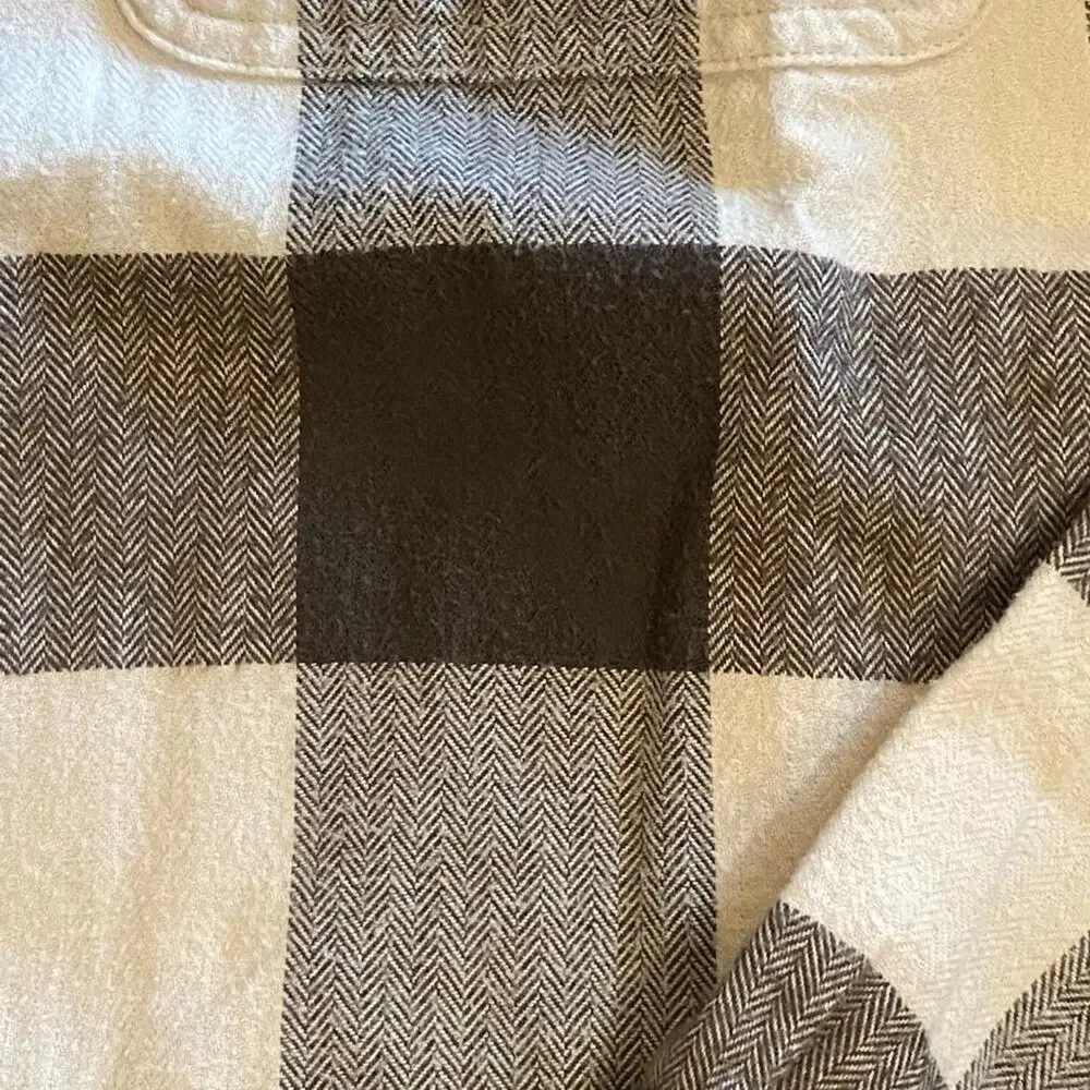 J Crew Mens XL Gray Buffalo Plaid Herringbone Flannel texture Long Sleeve Shirt